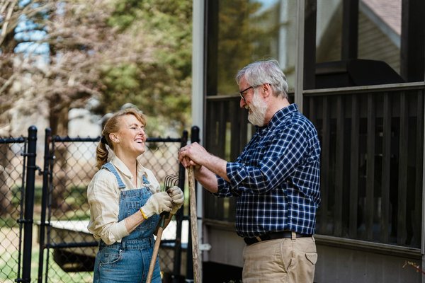 Bien-être et sérénité : le yoga en douceur pour les seniors – un guide exhaustif